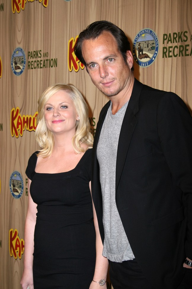 Amy Poehler, black dress, Will Arnett, Black suit jacket, gray tshirt